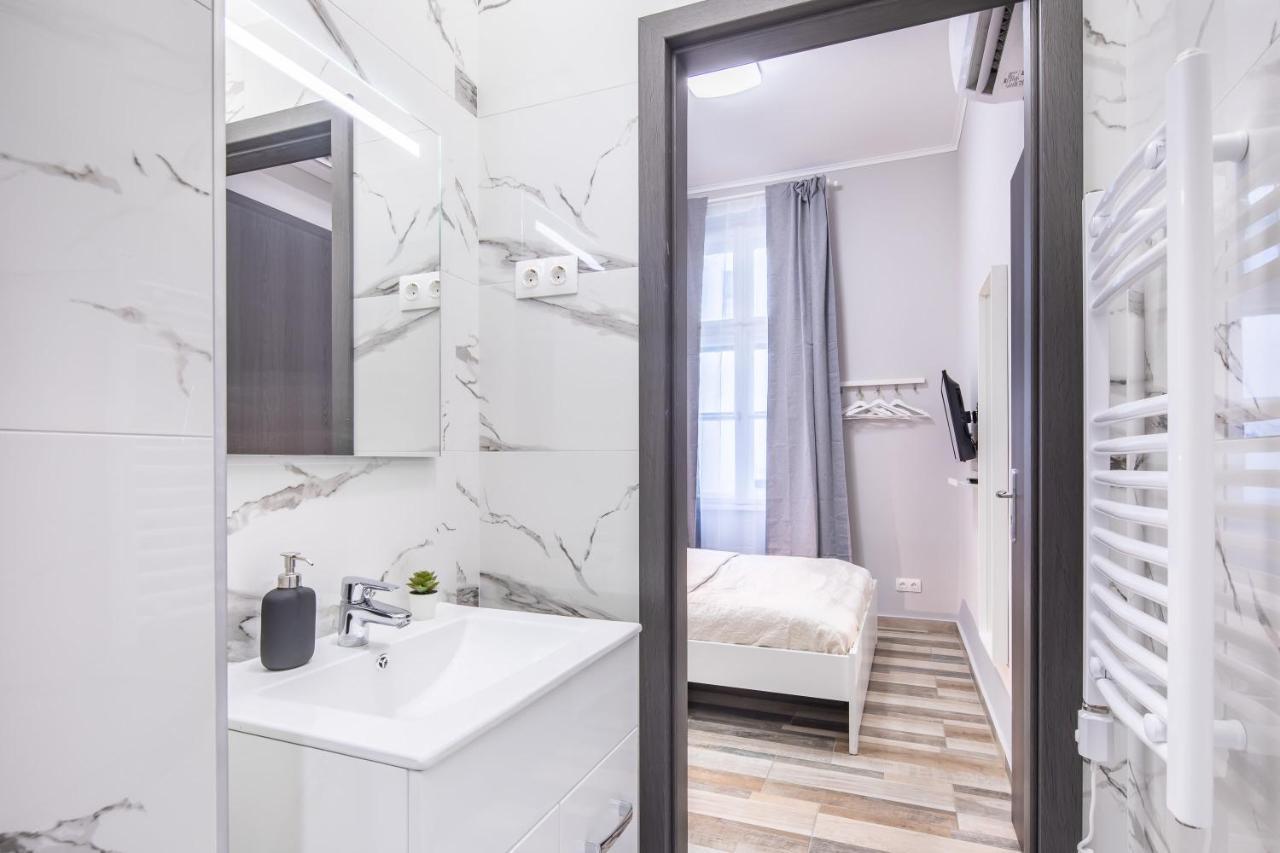New - Central And Modern Studio Budapest Exterior photo